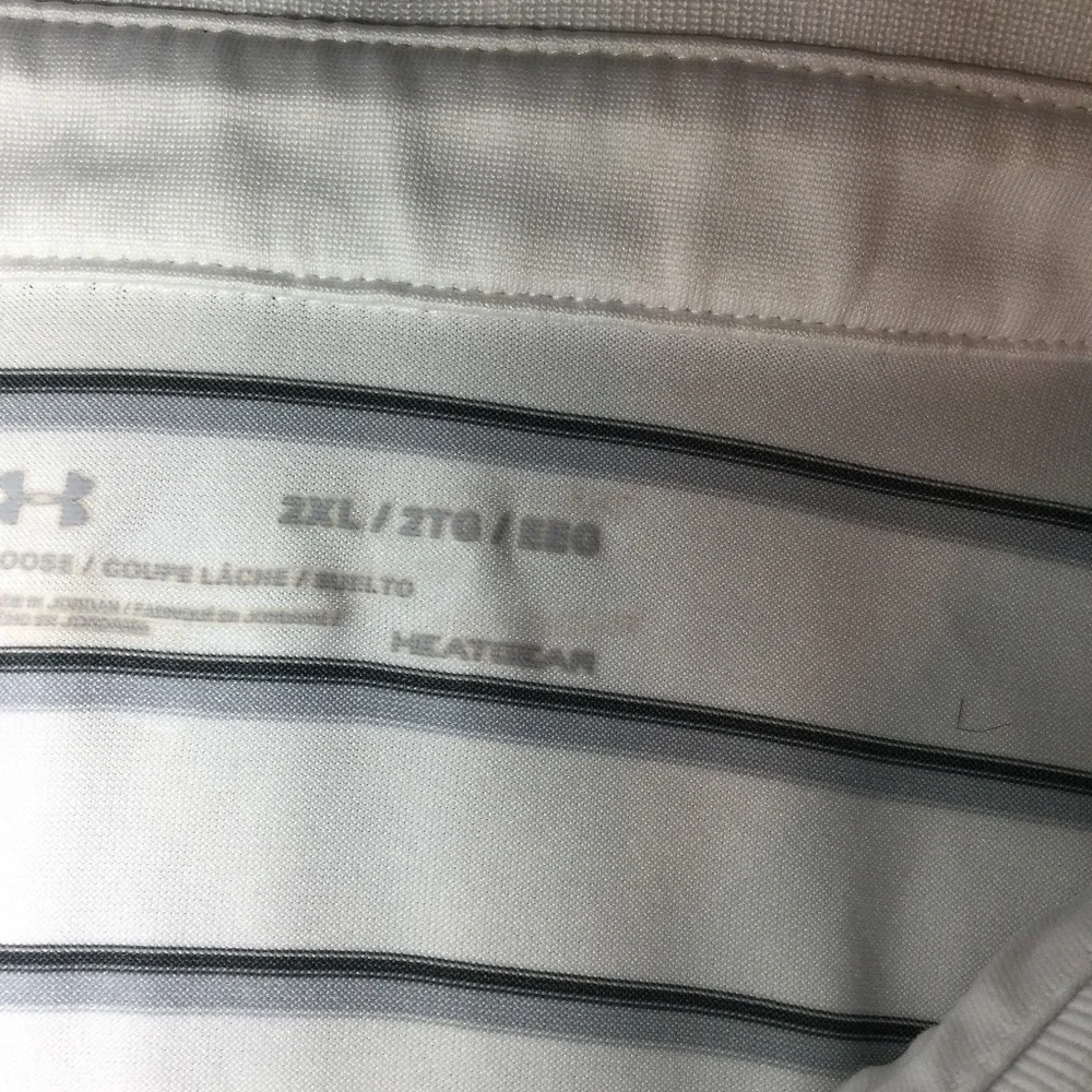 UNDER ARMOUR POLO SHIRT SIZE XXL (SMALL INK STAIN AS SHOWN IN PHOTO) - Picture 4 of 9